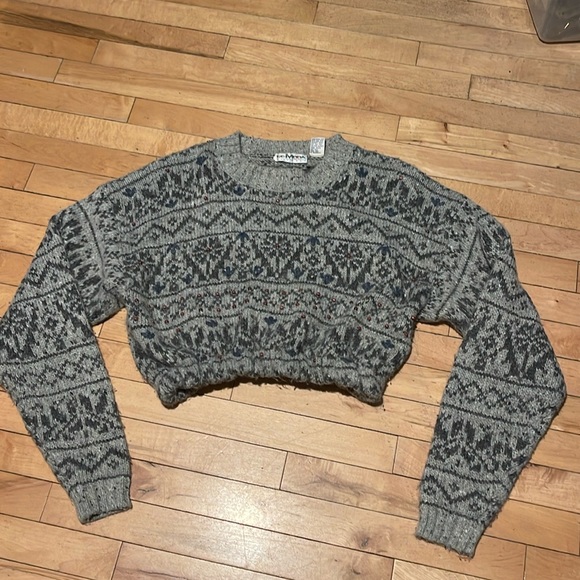 Vintage Crop Sweater Size L - Picture 1 of 6